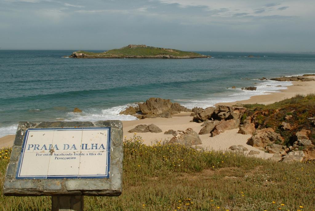 Hotel Parque De Campismo Da Ilha Do Pessegueiro Porto Covo Pokój zdjęcie