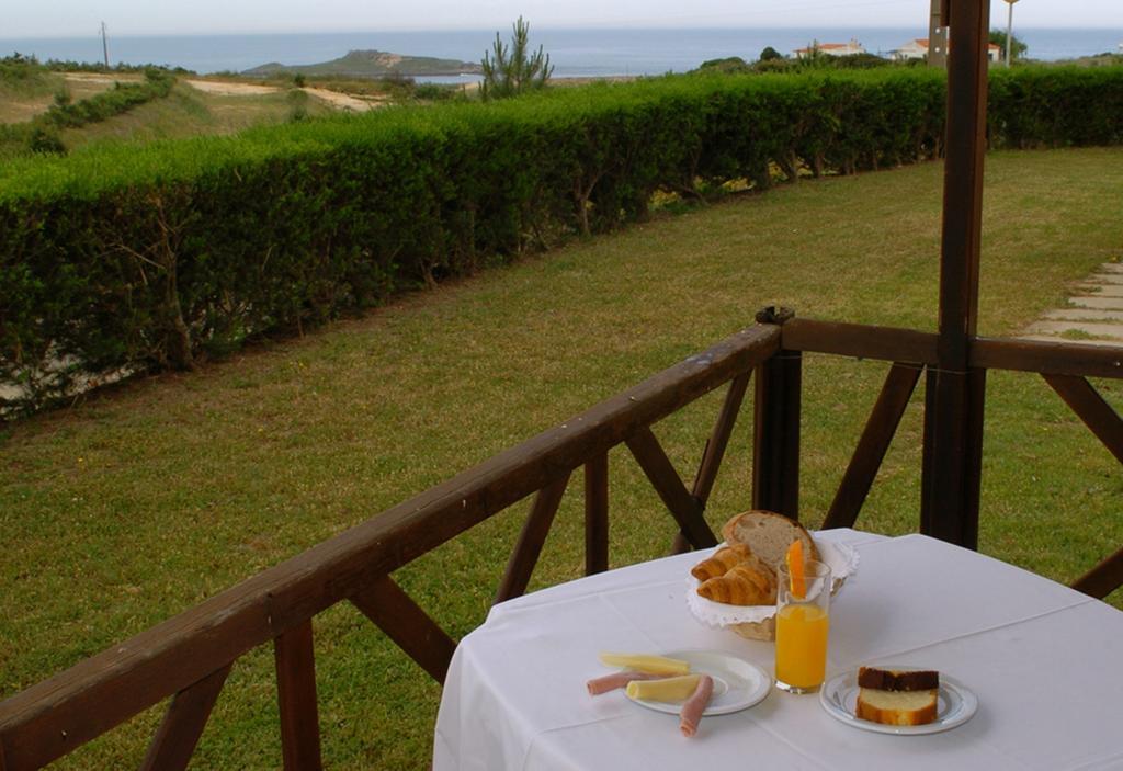 Hotel Parque De Campismo Da Ilha Do Pessegueiro Porto Covo Pokój zdjęcie